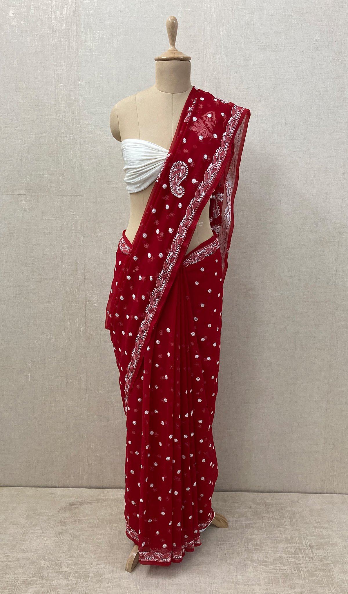Buy White Color Hand Embroidered Lucknowi Chikankari Saree (With Blouse -  Viscose Georgette) MC251975 | www.maanacreation.com
